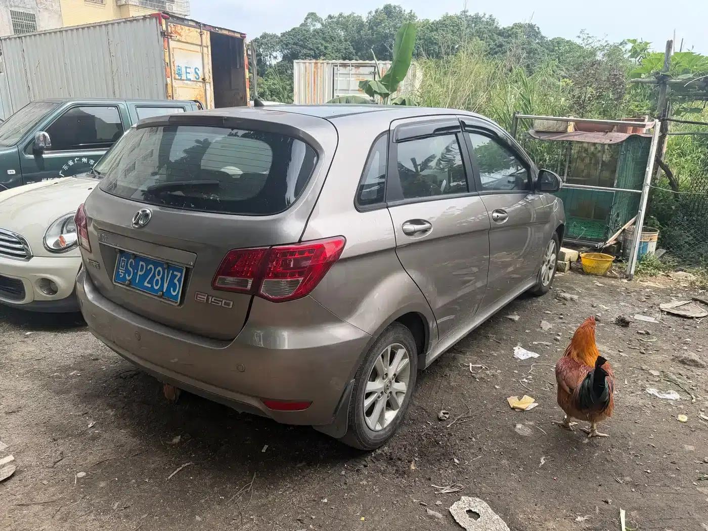 Beijing Automotive E-Series 2012 Hatchback 1.5L Manual Comfort Edition — миниатюра 11