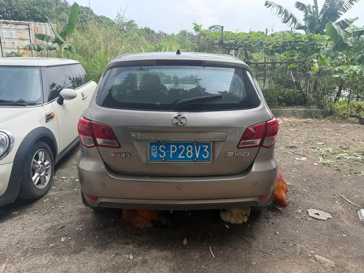 Beijing Automotive E-Series 2012 Hatchback 1.5L Manual Comfort Edition — миниатюра 10