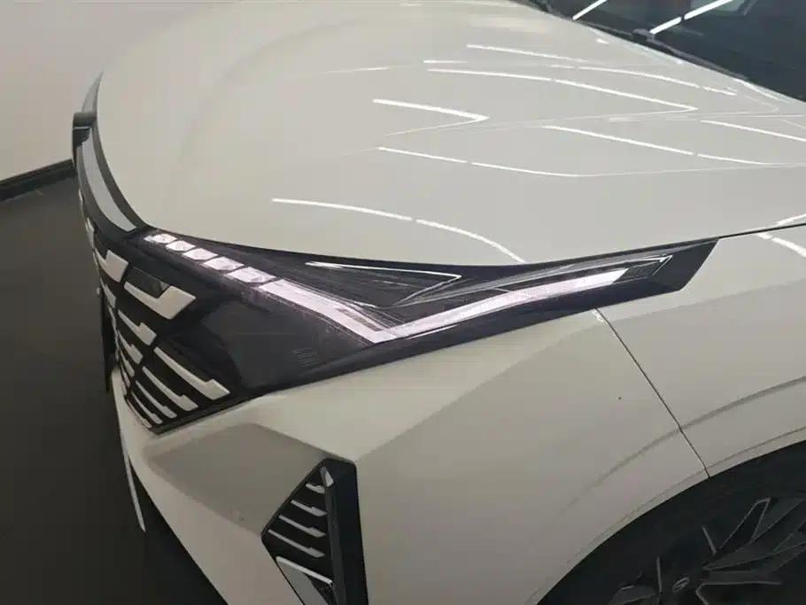 Changan UNI-Z New Energy 2024 Blue Whale Smart Electric iDD 125km Excellent Edition — миниатюра 5