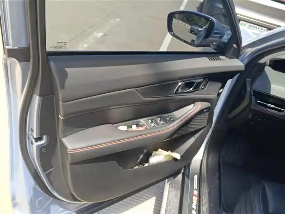 Changan UNI-K Smart Electric iDD 2022 Blue Whale iDD 130km 1.5T Premium Edition — миниатюра 7