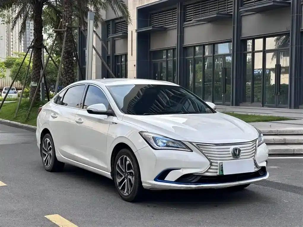 Changan Eado New Energy 2019 EV460 Smart Edition — миниатюра 3