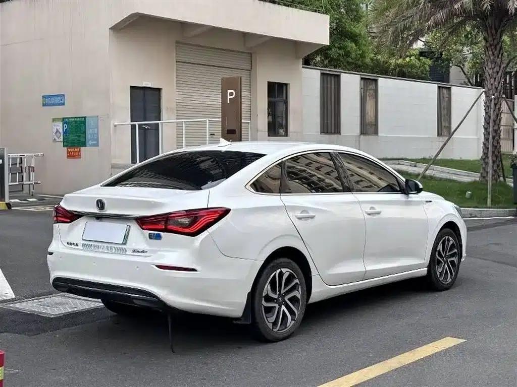Changan Eado New Energy 2019 EV460 Smart Edition — миниатюра 4