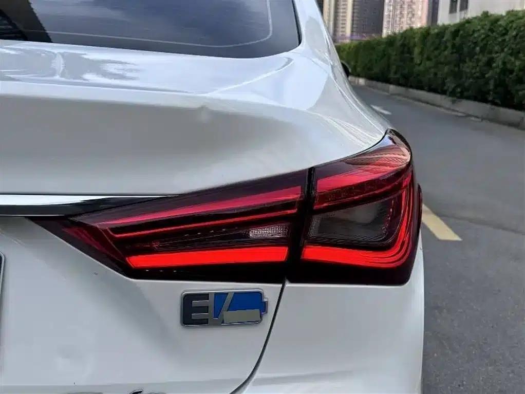 Changan Eado New Energy 2019 EV460 Smart Edition — миниатюра 7