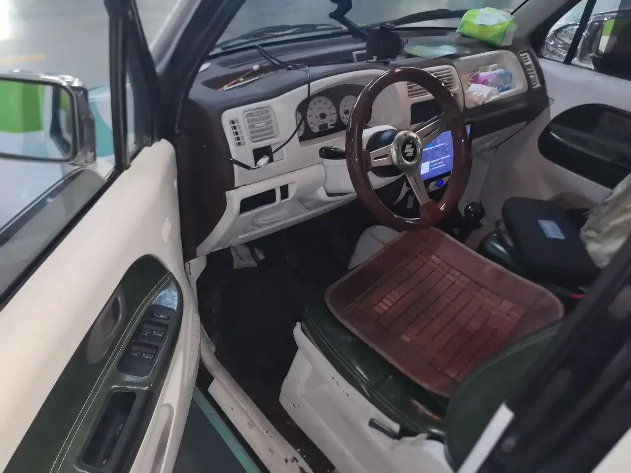 Suzuki Wagon R 2010 e 1.4L Manual ES Economy Model — миниатюра 16