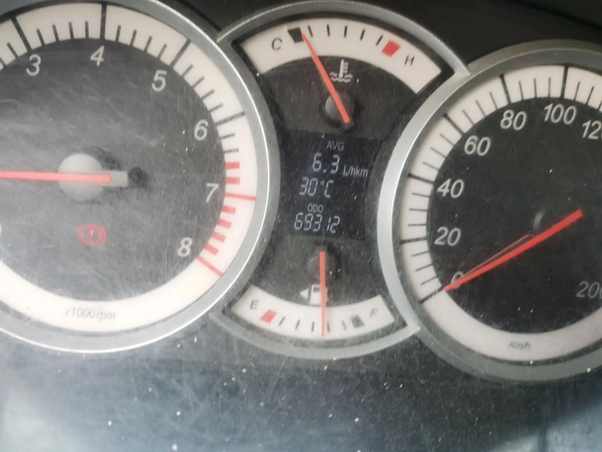 Suzuki Liana A6 2015 Hatchback 1.4L Manual Enjoyment Model — миниатюра 12