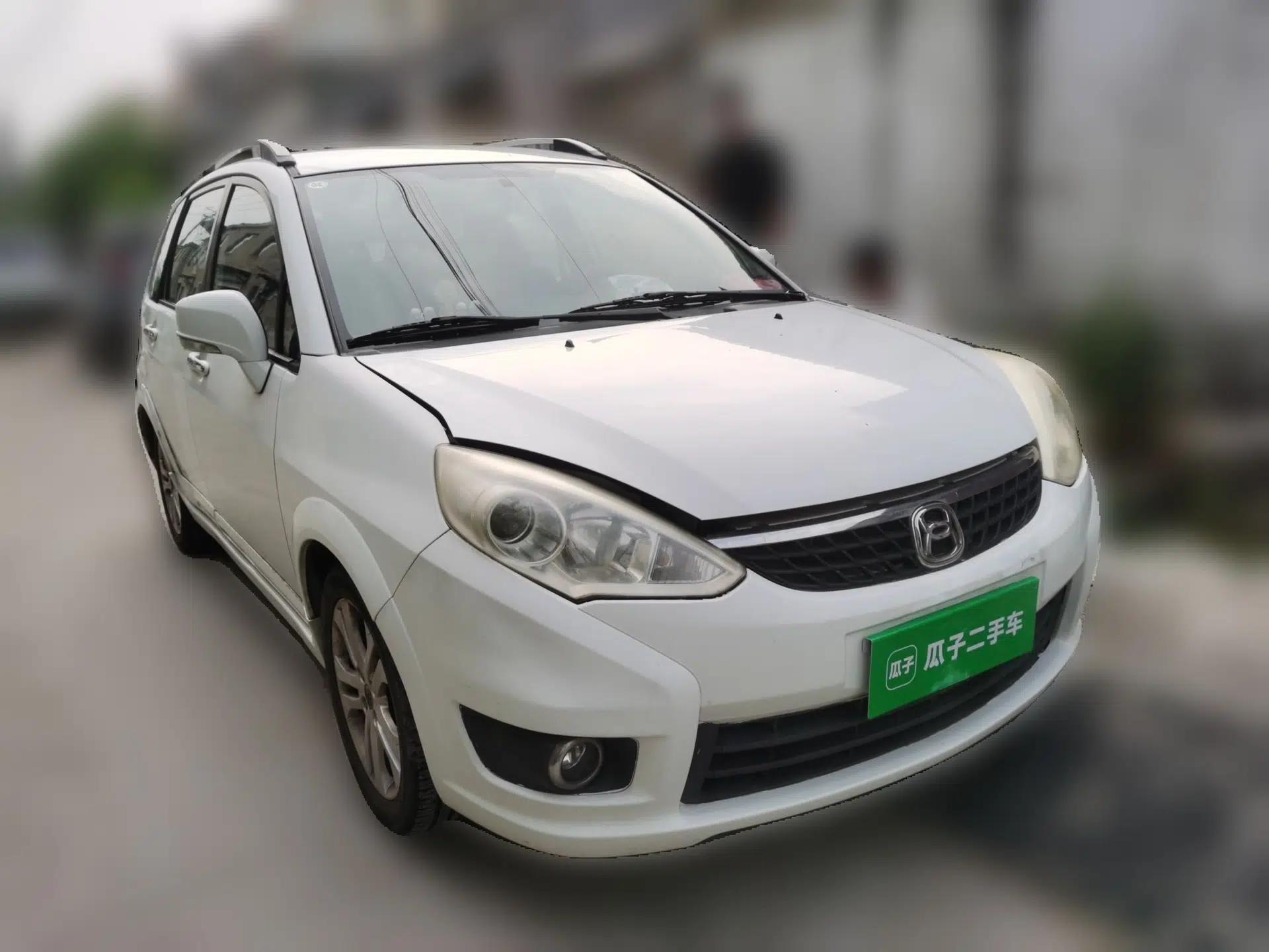 Suzuki Liana A6 2015 Hatchback 1.4L Manual Enjoyment Model — миниатюра 3