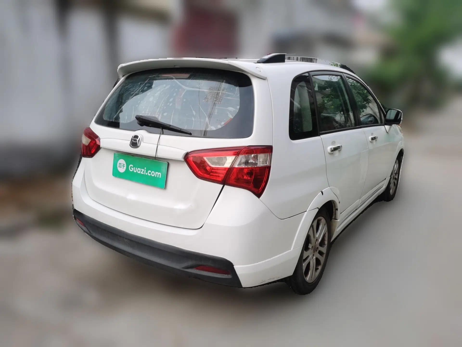 Suzuki Liana A6 2015 Hatchback 1.4L Manual Enjoyment Model — миниатюра 6
