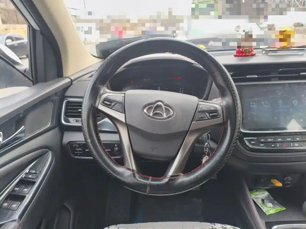 Changan Oushang A800 2017 1.6L Manual Comfort Model — миниатюра 3