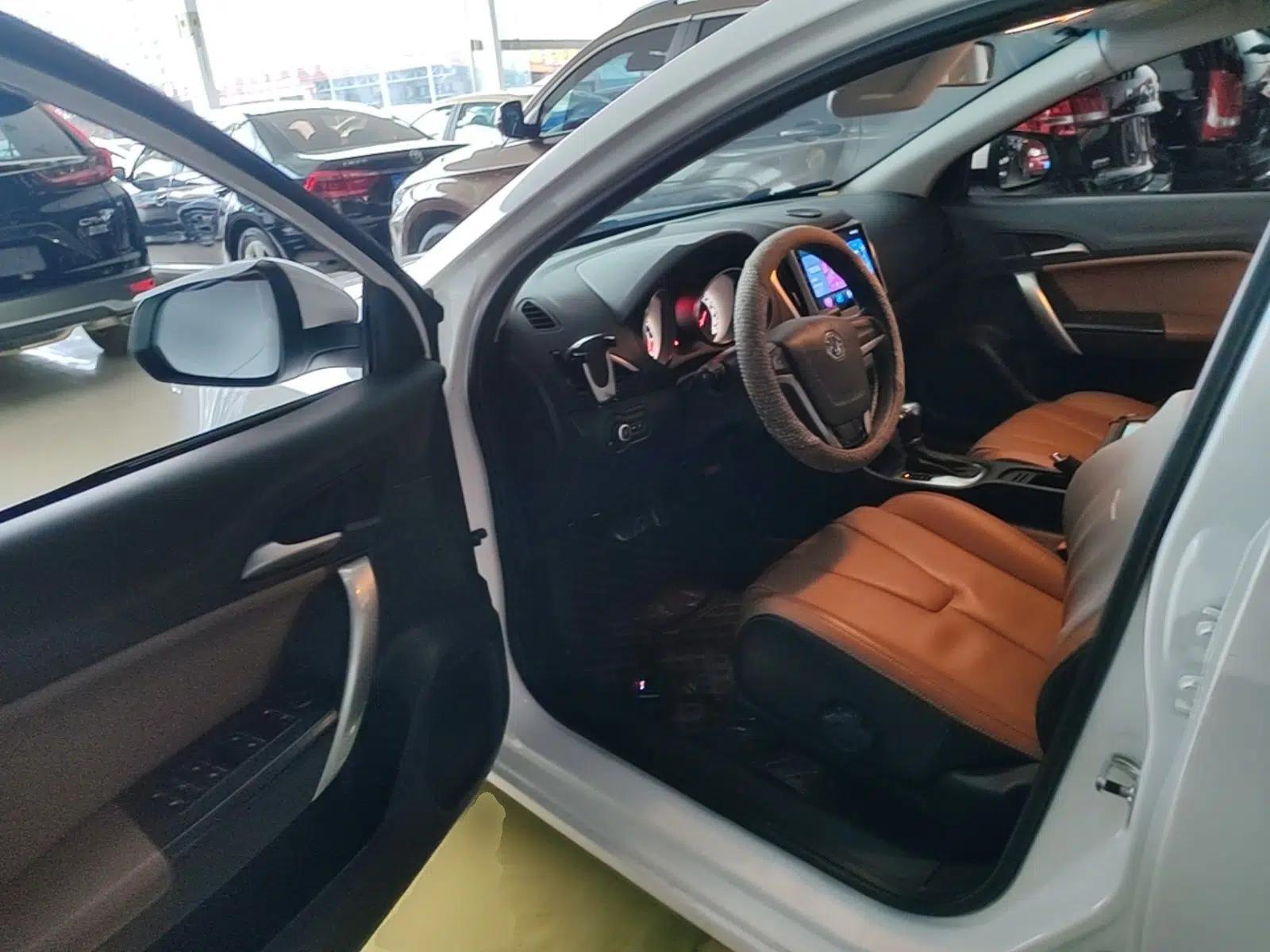 MG GT 2016 1.4TGI TST Dual-Clutch Luxury Edition — миниатюра 18