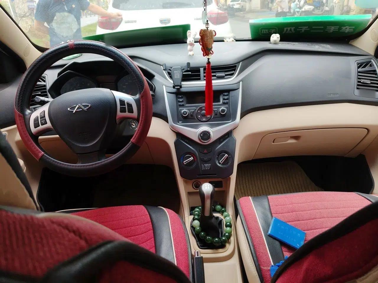 Chery Fengyun 2 2013 Hatchback 1.5L Manual Ruiyi Edition — миниатюра 9