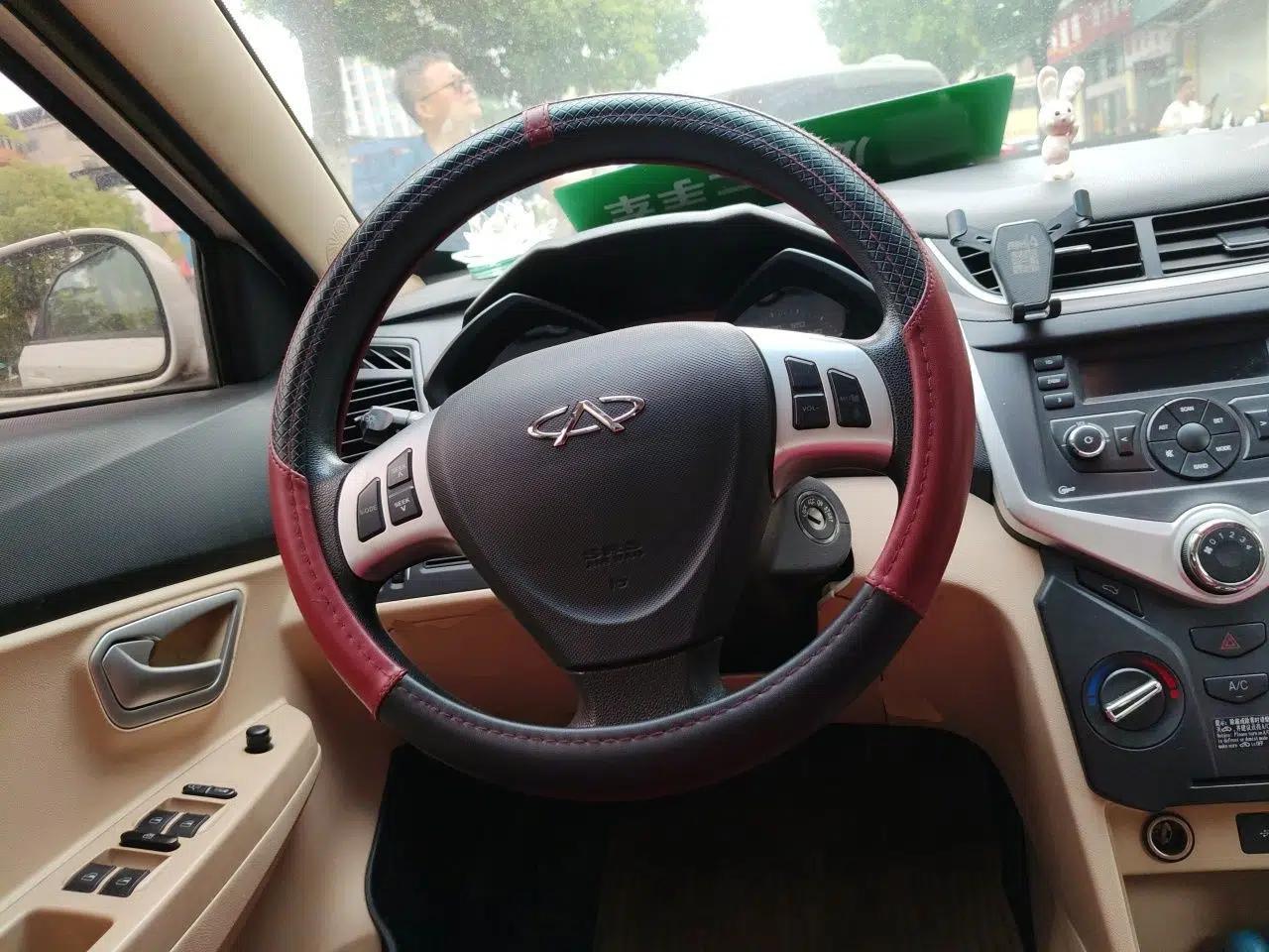 Chery Fengyun 2 2013 Hatchback 1.5L Manual Ruiyi Edition — миниатюра 10