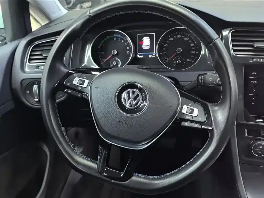 2020 Golf EV — миниатюра 15