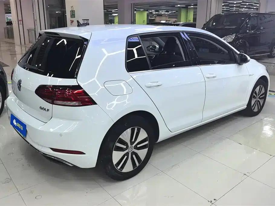 2020 Golf EV — миниатюра 3