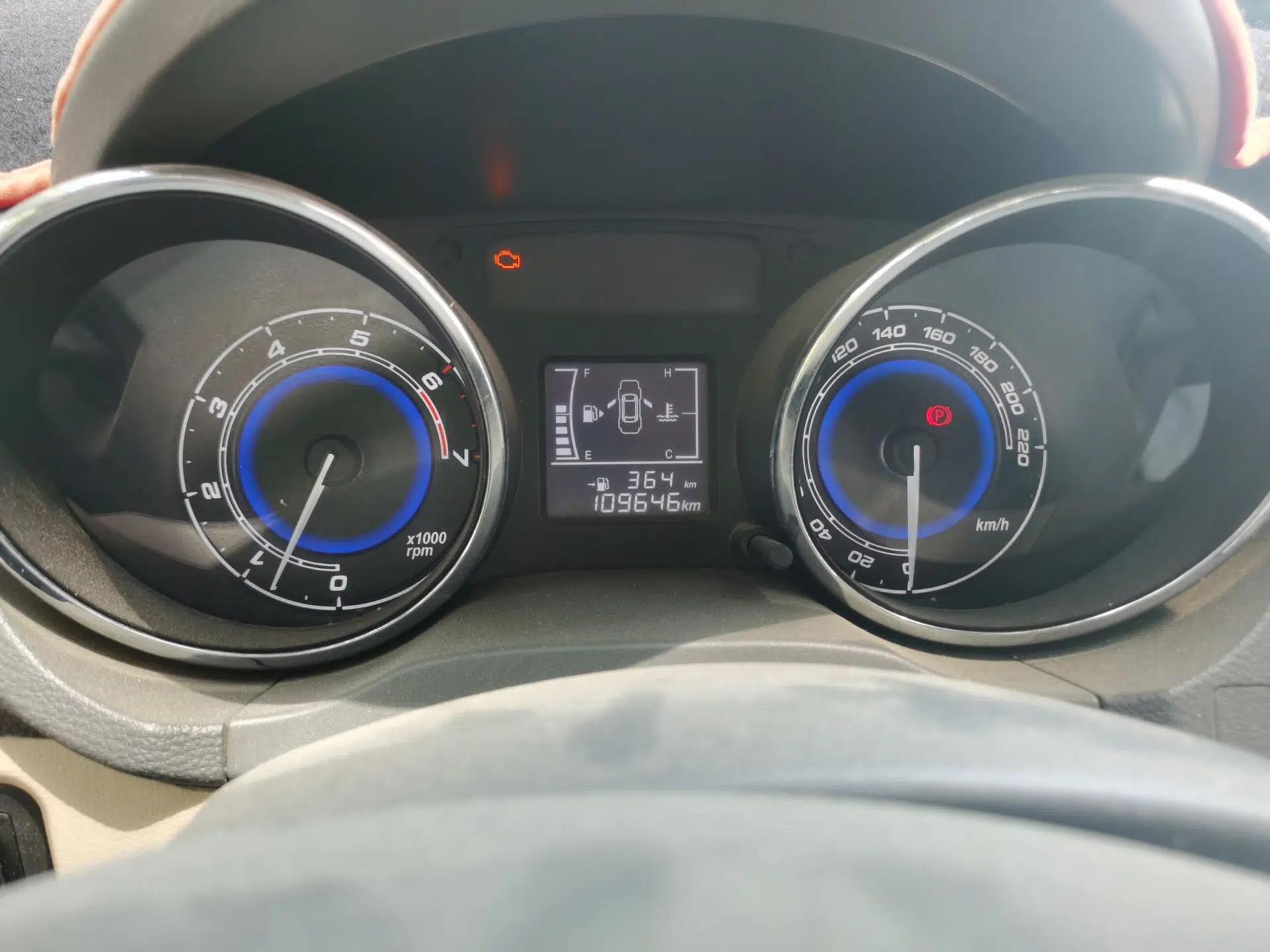 Chery E3 2015 1.5L Manual ZhiShang Model — миниатюра 12