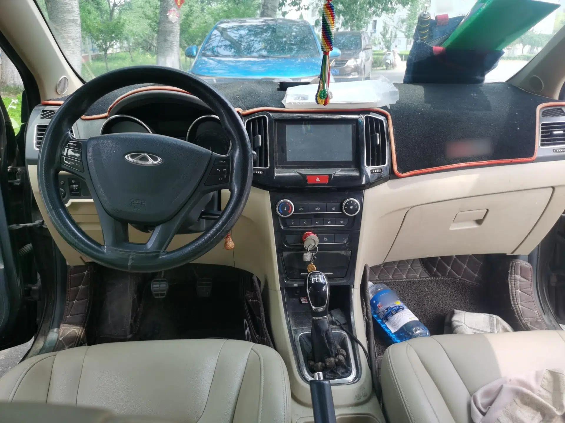 Chery E3 2015 1.5L Manual ZhiShang Model — миниатюра 9