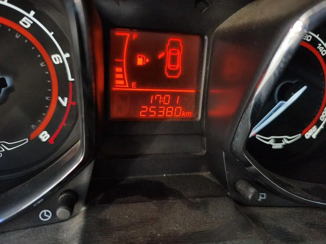 Chery Arrizo 3 2015 1.5L Manual - Powerful Version — миниатюра 12