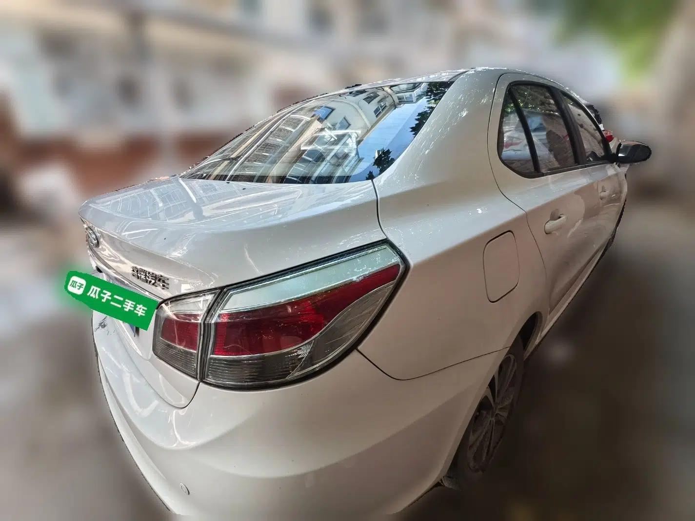 Chery Arrizo 3 2015 1.5L Manual - Powerful Version — миниатюра 6