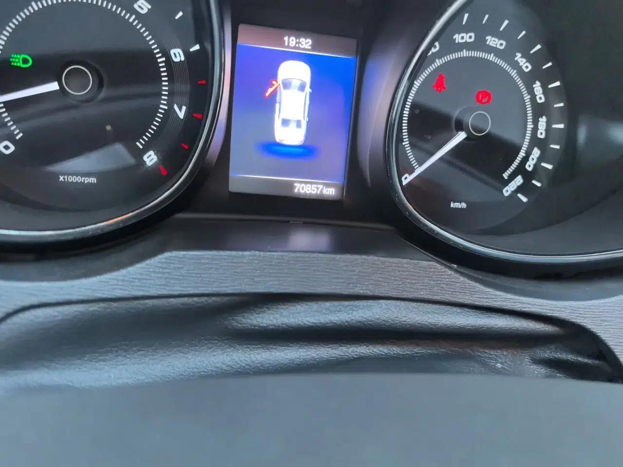 Chery Arrizo 7 2016 1.5T Manual ZhiShang Edition — миниатюра 12