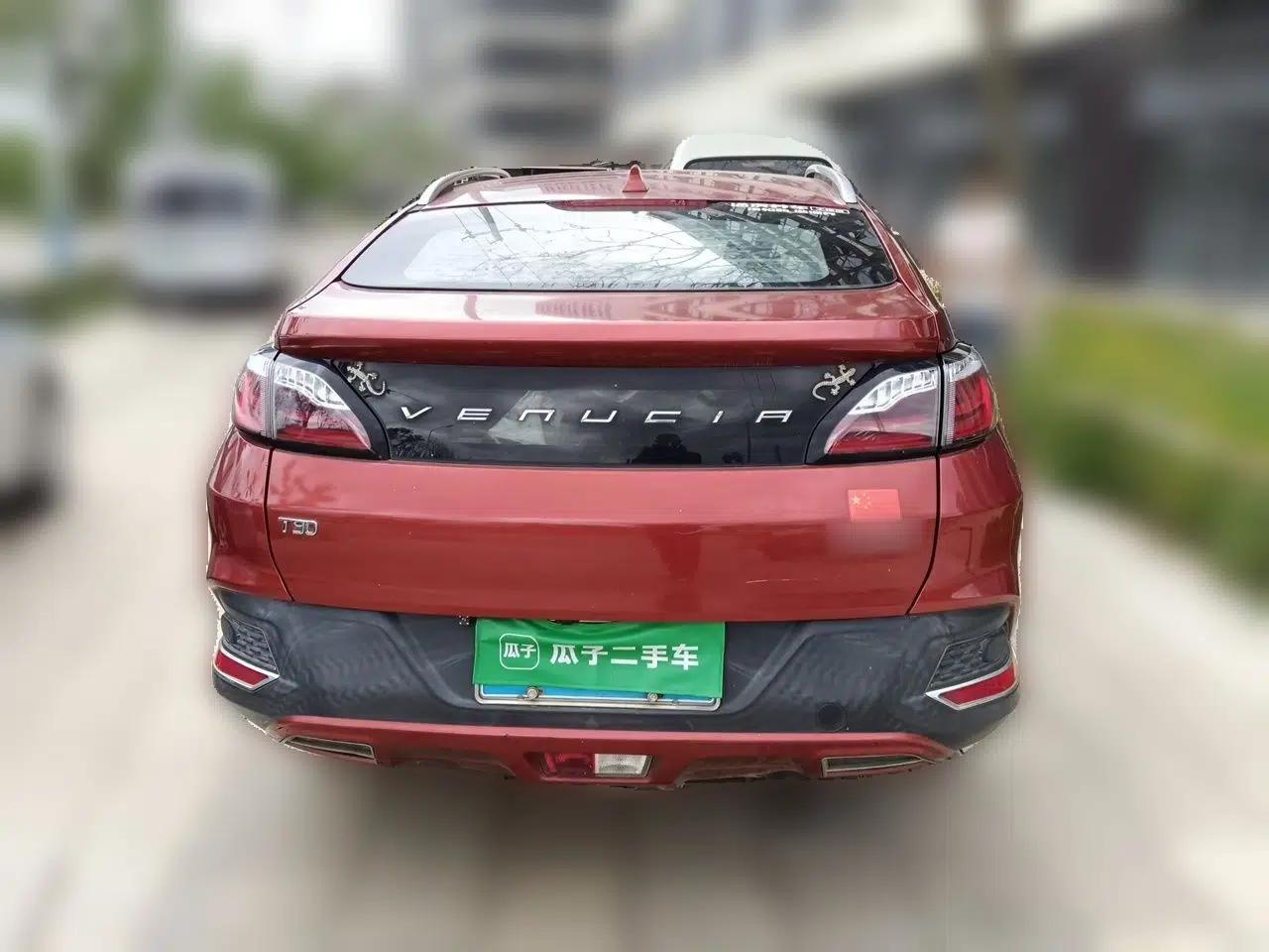 Venucia T90 2017 2.0L Manual ZhiShang Edition — миниатюра 5
