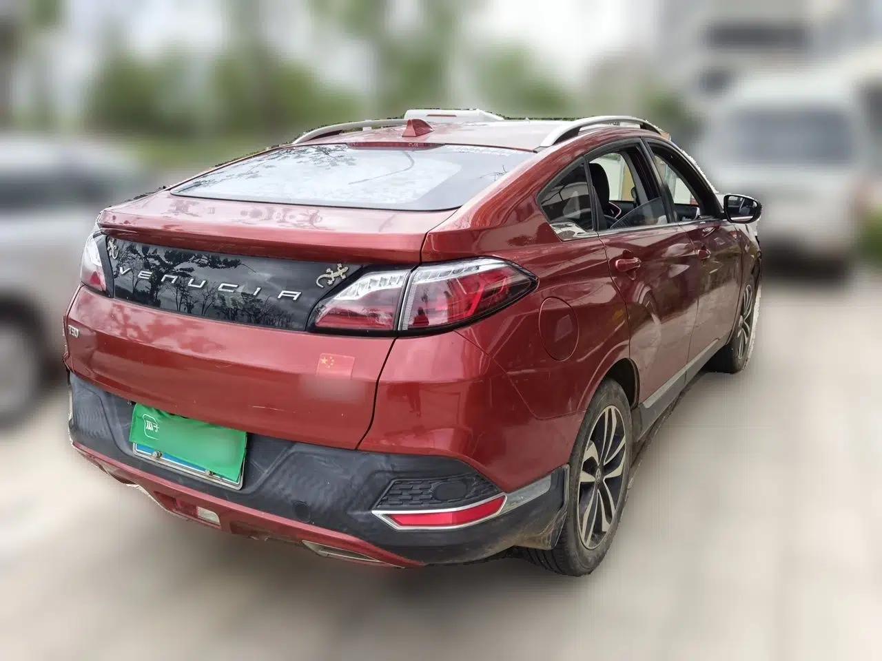 Venucia T90 2017 2.0L Manual ZhiShang Edition — миниатюра 6