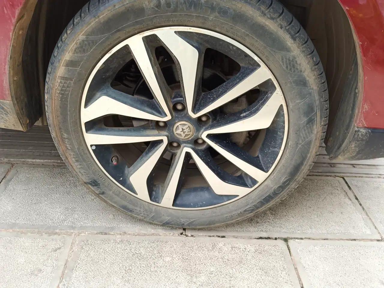 Venucia T90 2017 2.0L Manual ZhiShang Edition — миниатюра 8