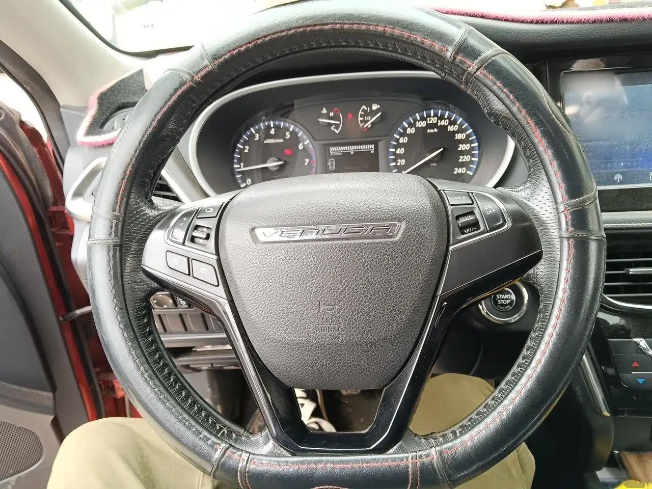 Venucia T90 2017 2.0L Manual ZhiShang Edition — миниатюра 10