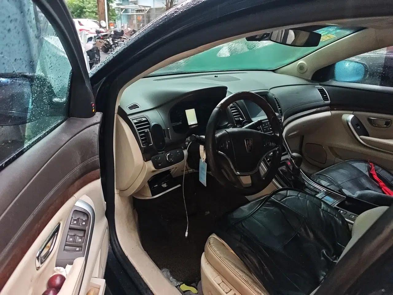 Roewe e950 2017 50T Hybrid Connected Executive Edition — миниатюра 16