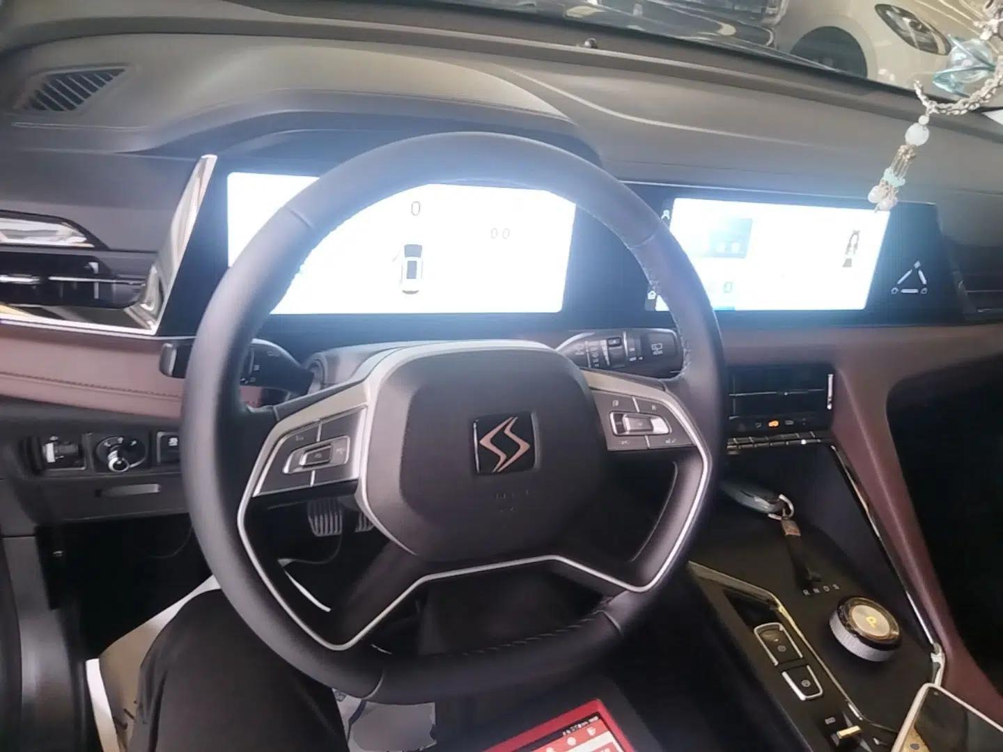 SOL X8 PLUS 2023 1.5 TGDI DCT Smart Edition 7-Seater — миниатюра 12