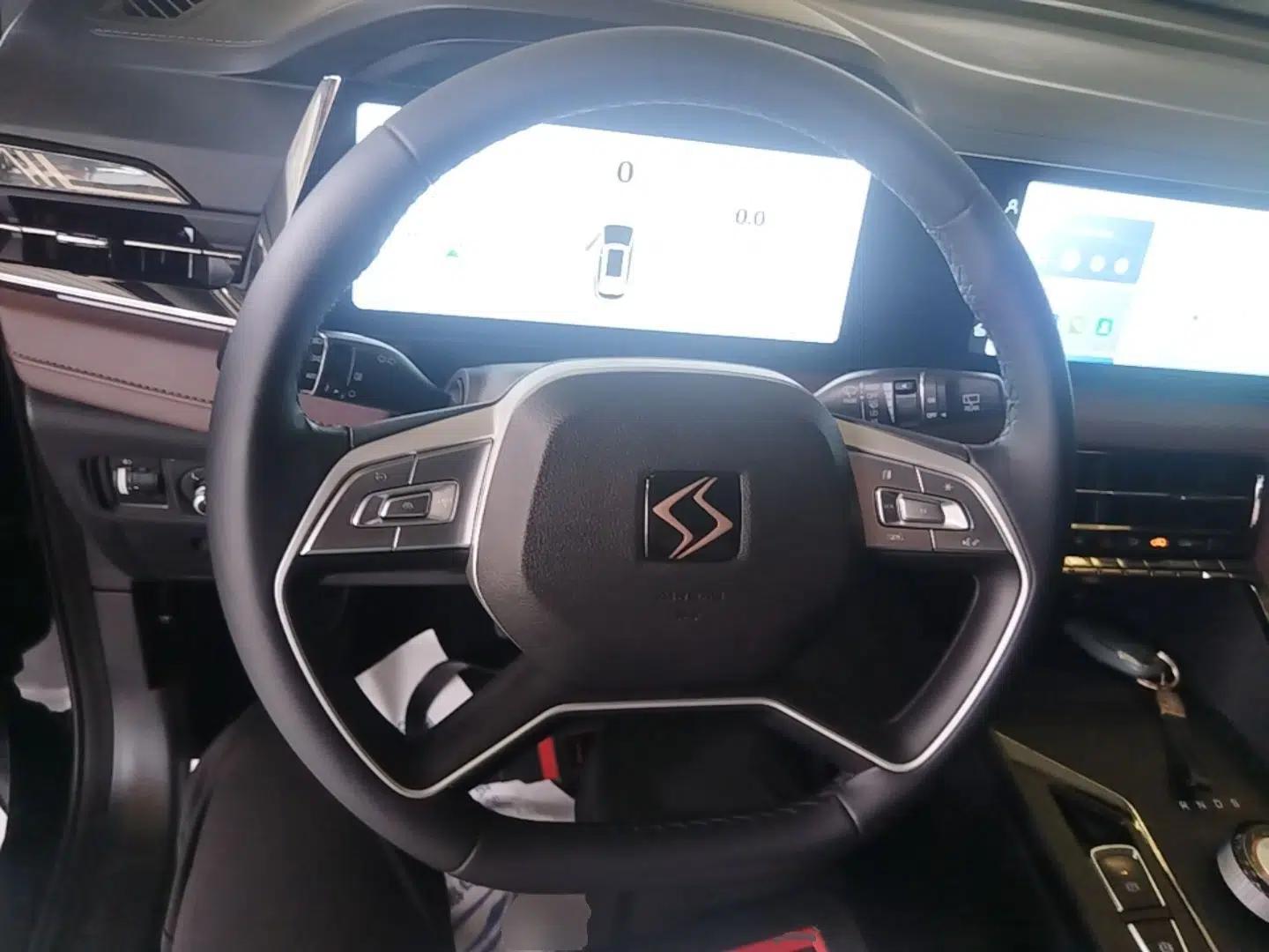 SOL X8 PLUS 2023 1.5 TGDI DCT Smart Edition 7-Seater — миниатюра 13