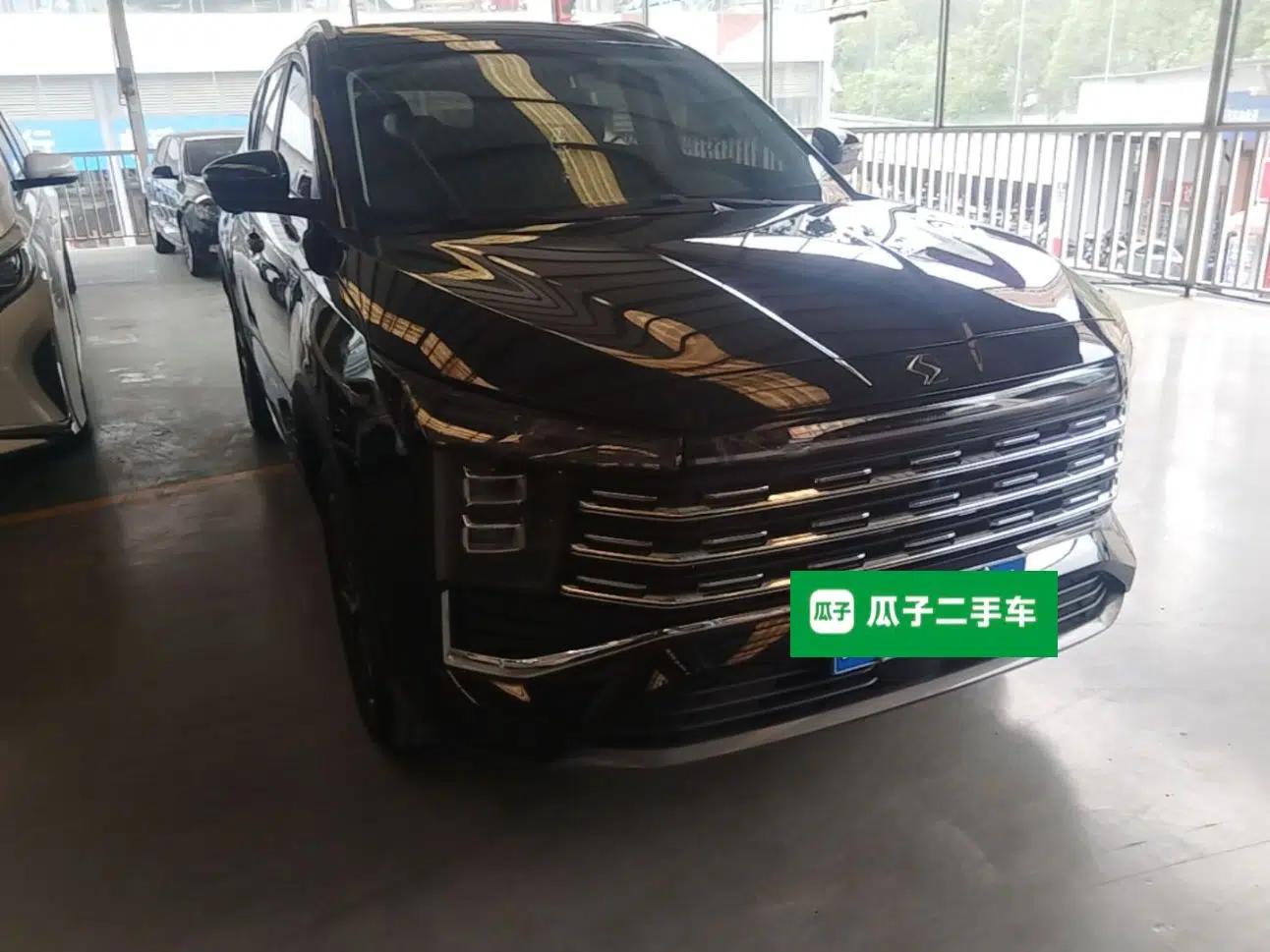 SOL X8 PLUS 2023 1.5 TGDI DCT Smart Edition 7-Seater — миниатюра 3