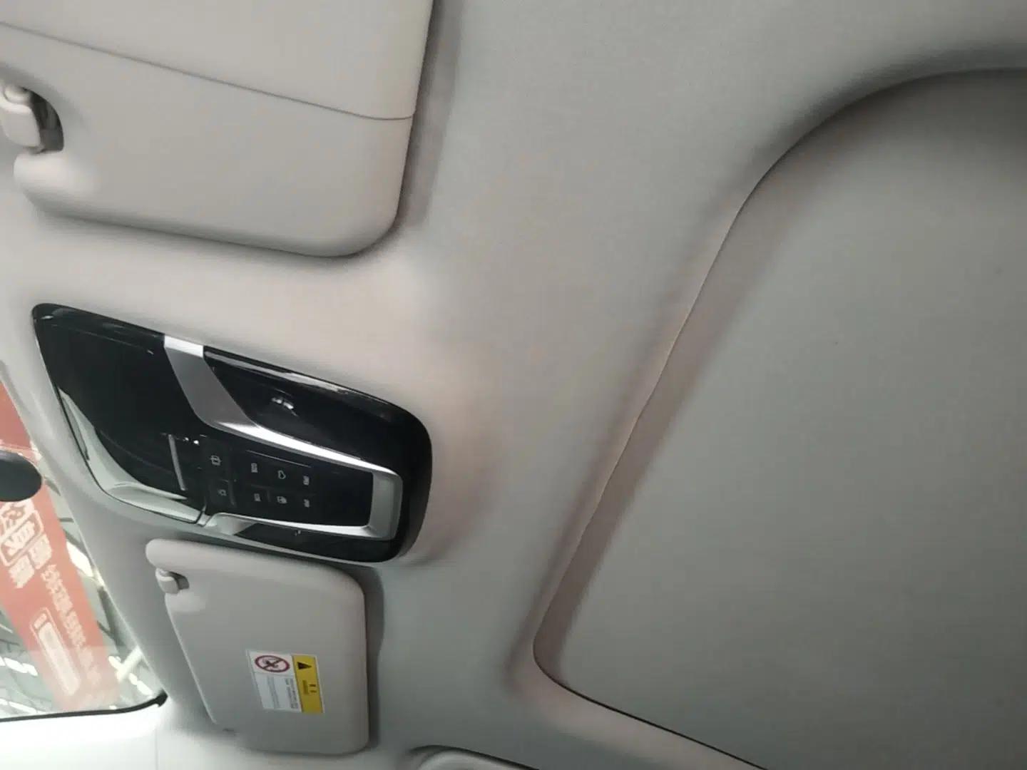 SOL X8 PLUS 2023 1.5 TGDI DCT Smart Edition 7-Seater — миниатюра 21