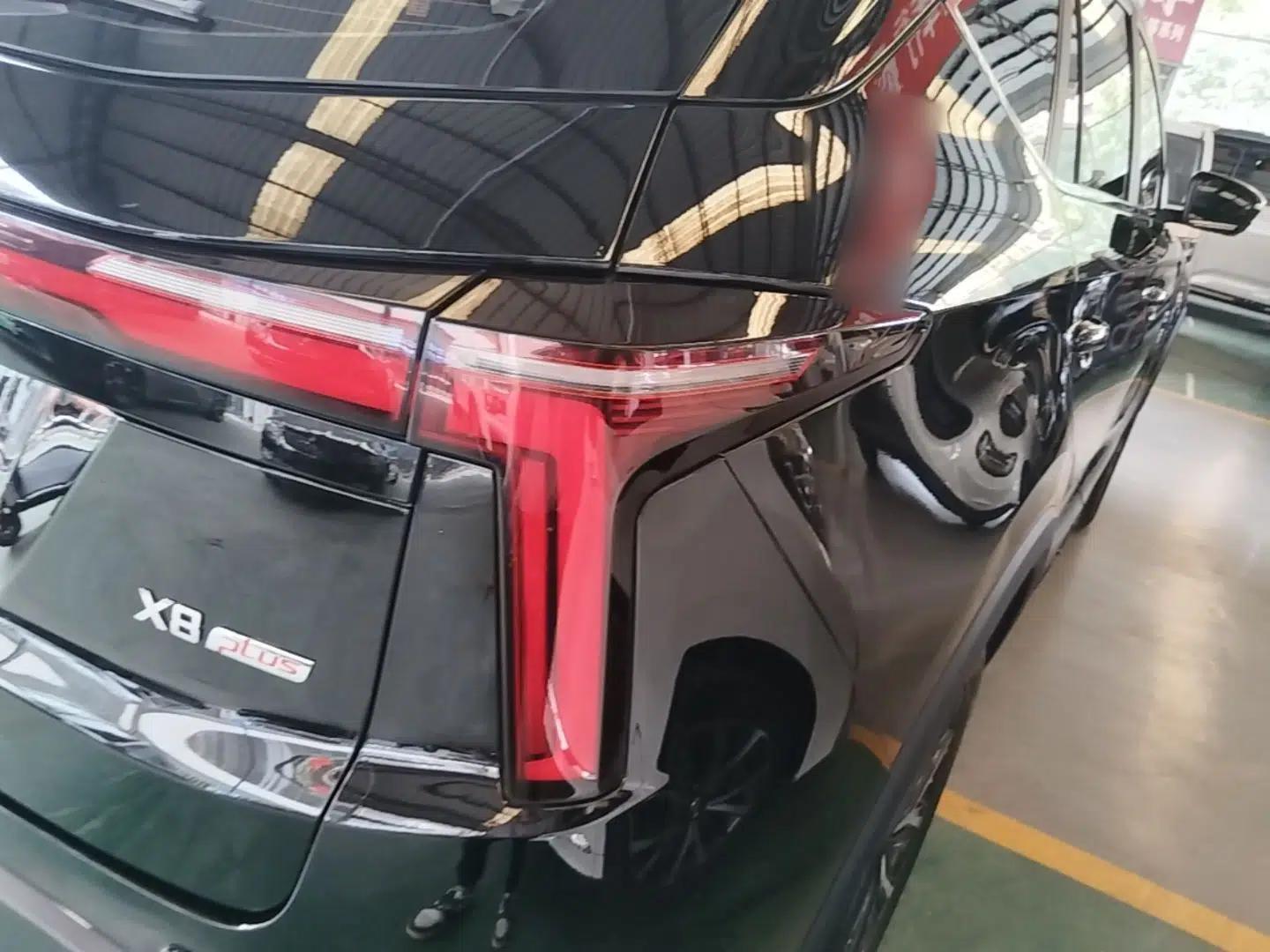 SOL X8 PLUS 2023 1.5 TGDI DCT Smart Edition 7-Seater — миниатюра 9