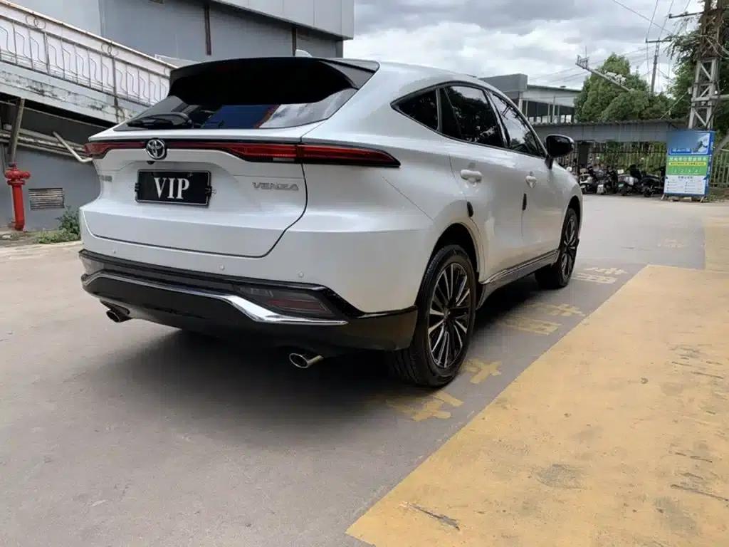Venza 2022 2.0L CVT 2WD Premium Edition — миниатюра 11