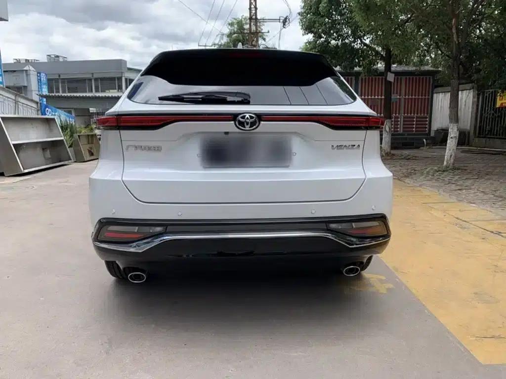 Venza 2022 2.0L CVT 2WD Premium Edition — миниатюра 15