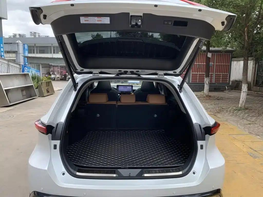 Venza 2022 2.0L CVT 2WD Premium Edition — миниатюра 5