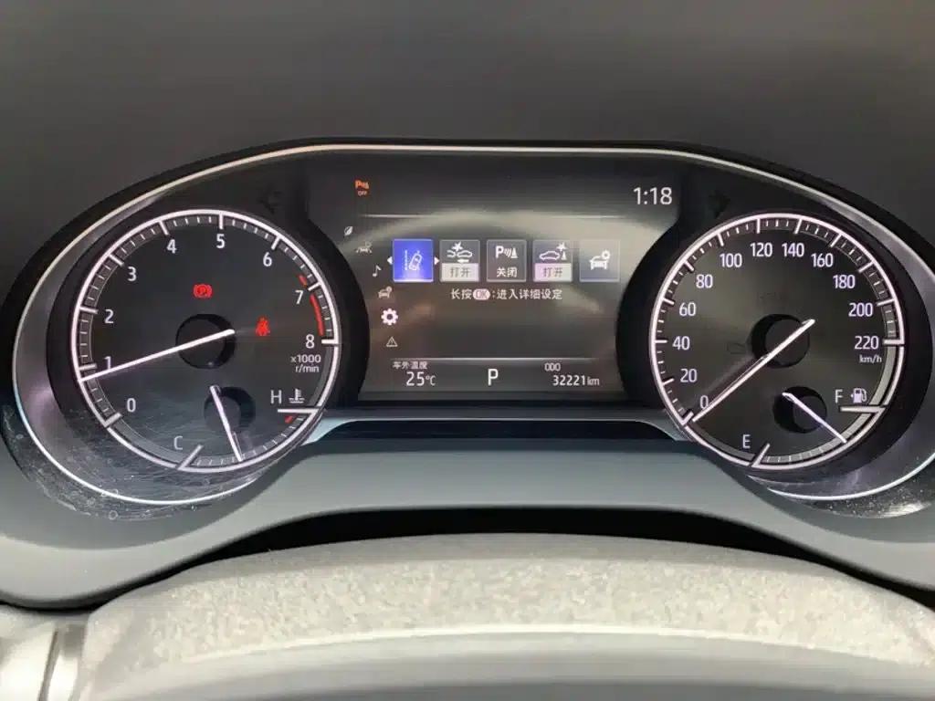 Venza 2022 2.0L CVT 2WD Premium Edition — миниатюра 9