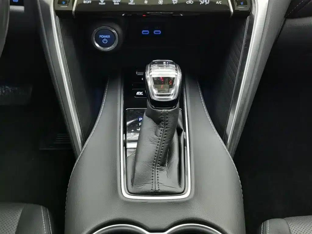 HARRIER 2022 Hybrid 2.5L CVT 2WD Luxury Edition — миниатюра 13