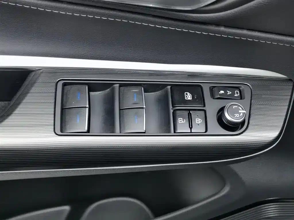 HARRIER 2022 Hybrid 2.5L CVT 2WD Luxury Edition — миниатюра 9
