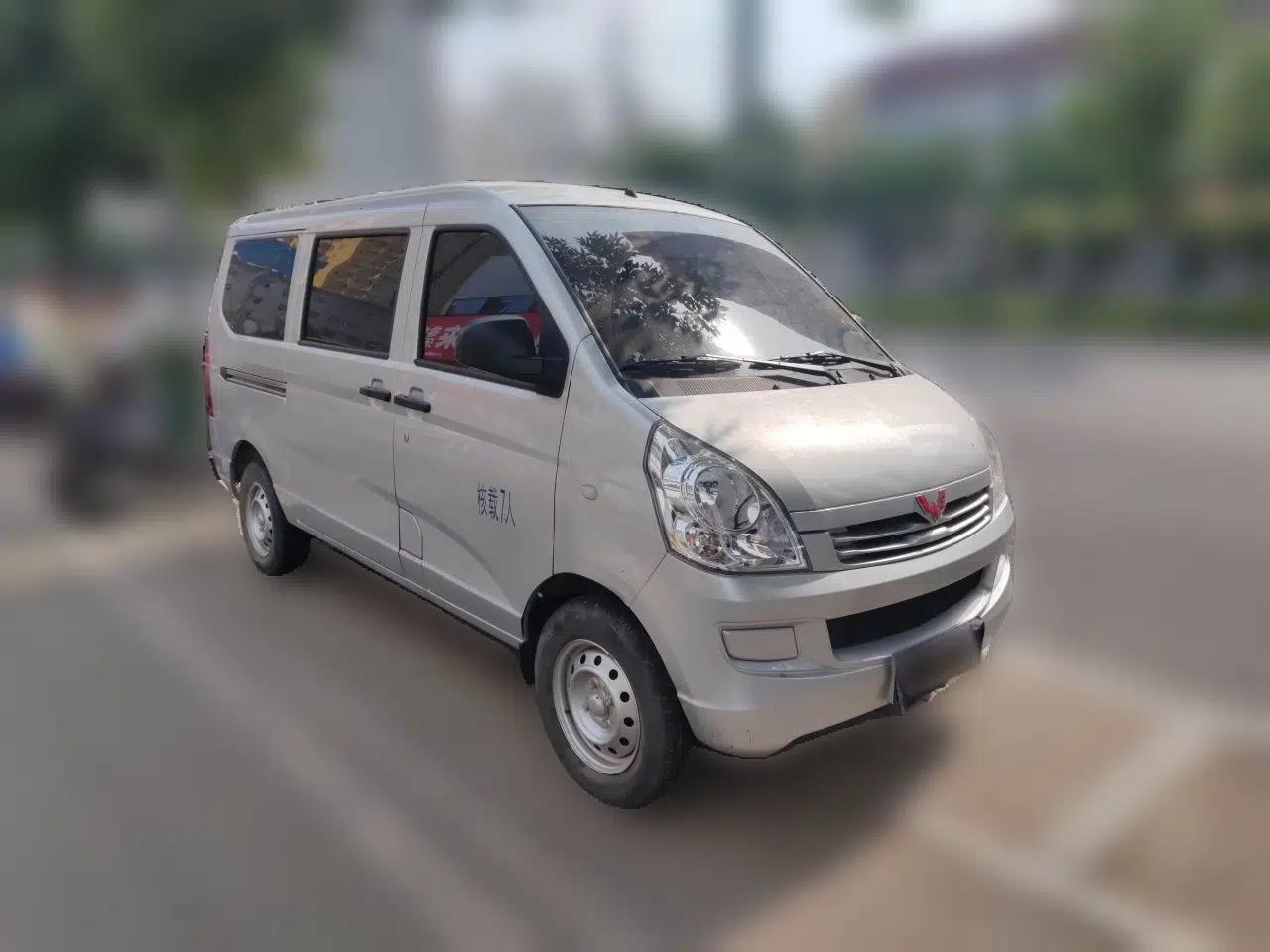 Wuling Rongguang S 2023 1.5L Base Version 5/7 Seats — миниатюра 3