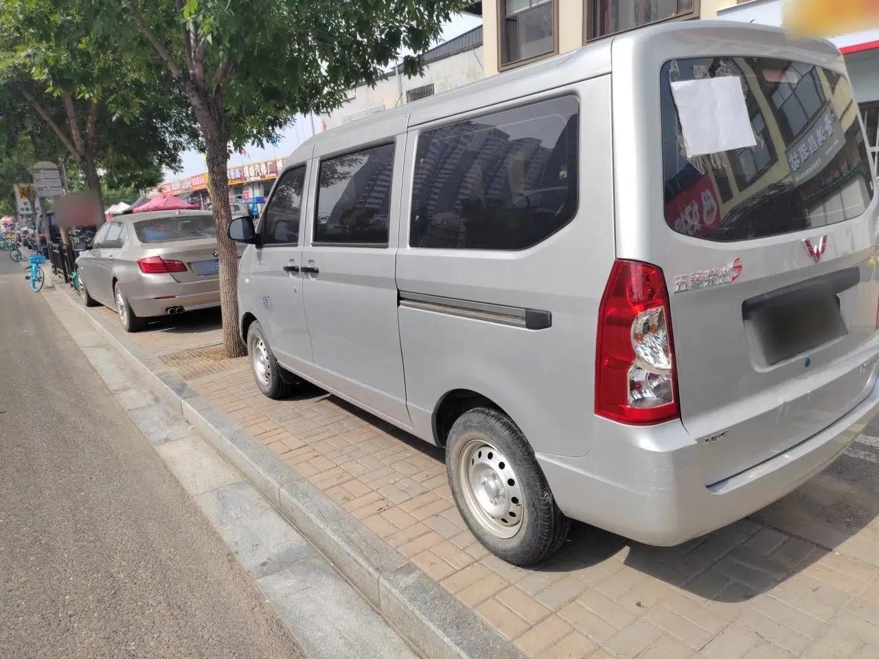 Wuling Rongguang S 2023 1.5L Base Version 5/7 Seats — миниатюра 4