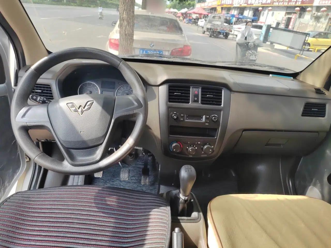 Wuling Rongguang S 2023 1.5L Base Version 5/7 Seats — миниатюра 9