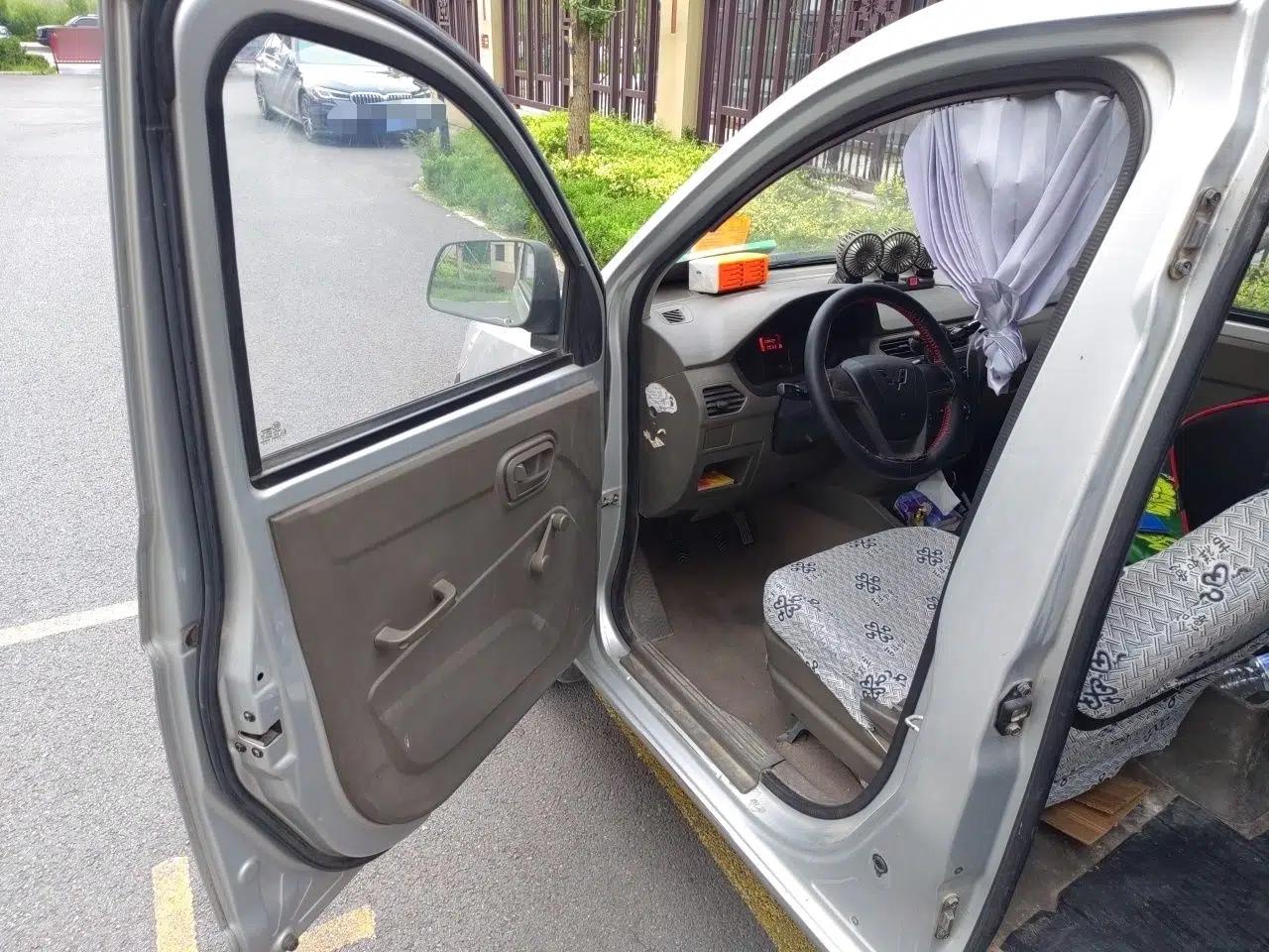 Wuling Zhiguang V 2017 1.2L Base Version LMH — миниатюра 16