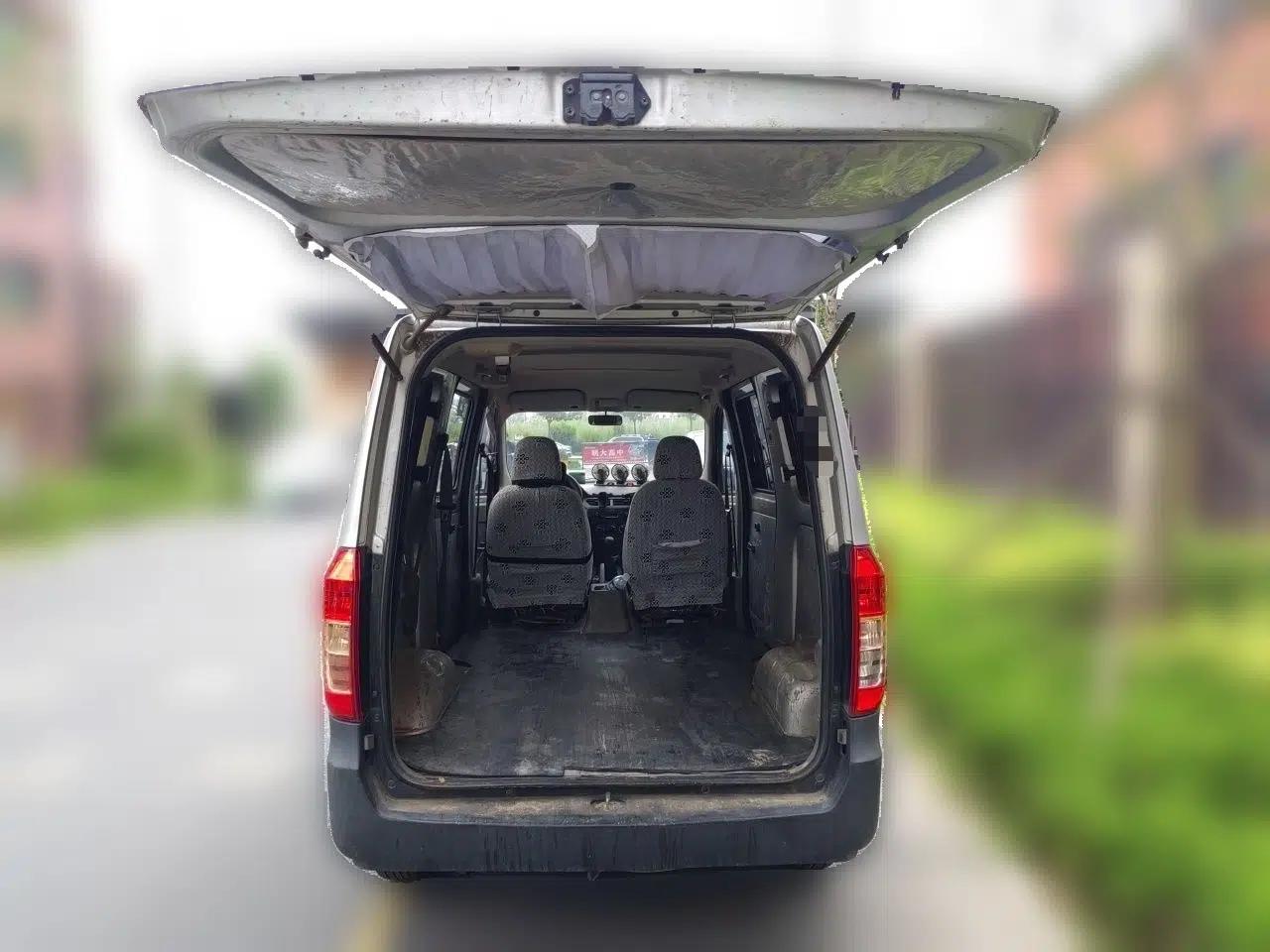 Wuling Zhiguang V 2017 1.2L Base Version LMH — миниатюра 19