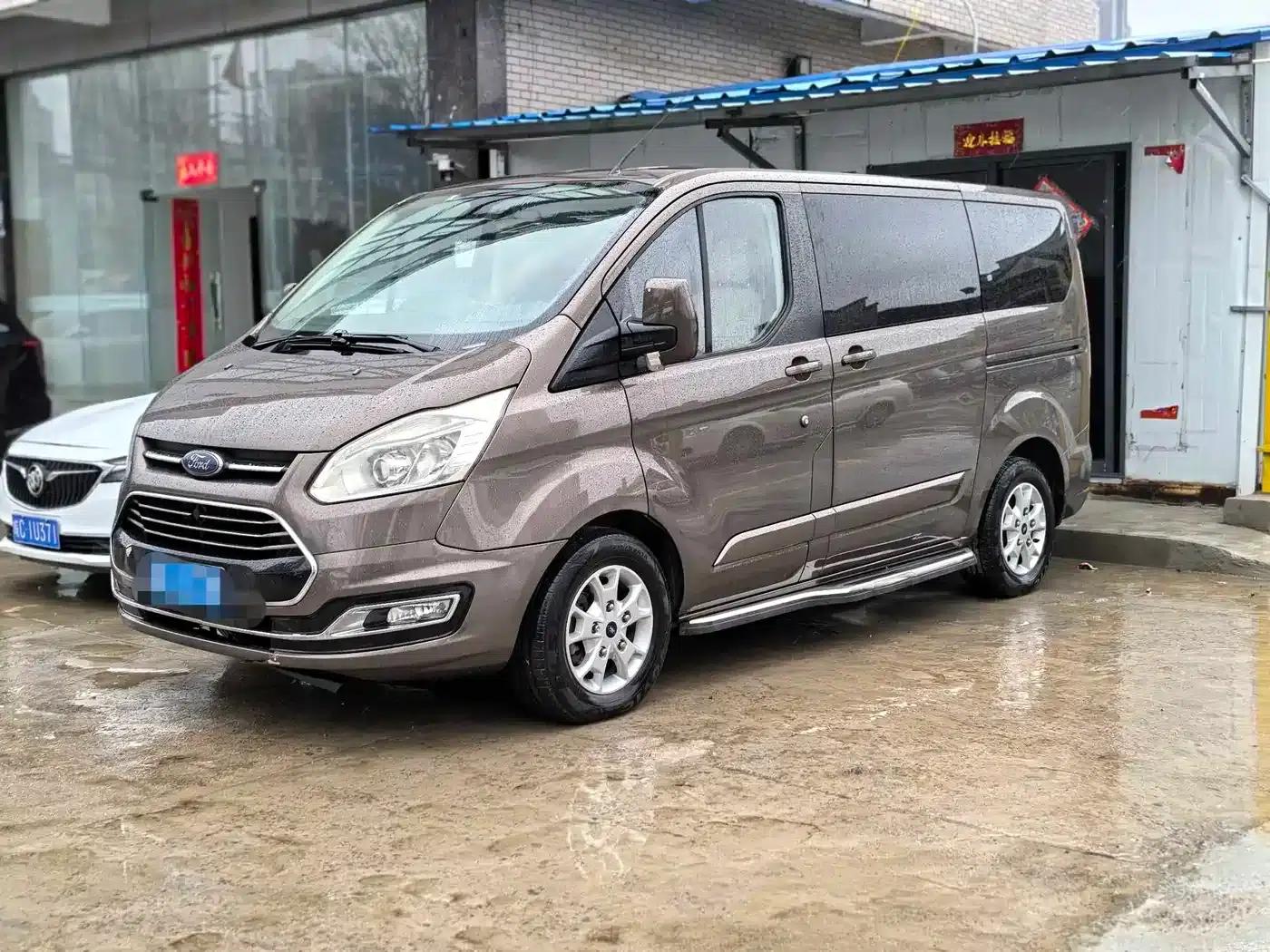 Tourneo 2017 2.0T Automatic Elite Edition — миниатюра 1
