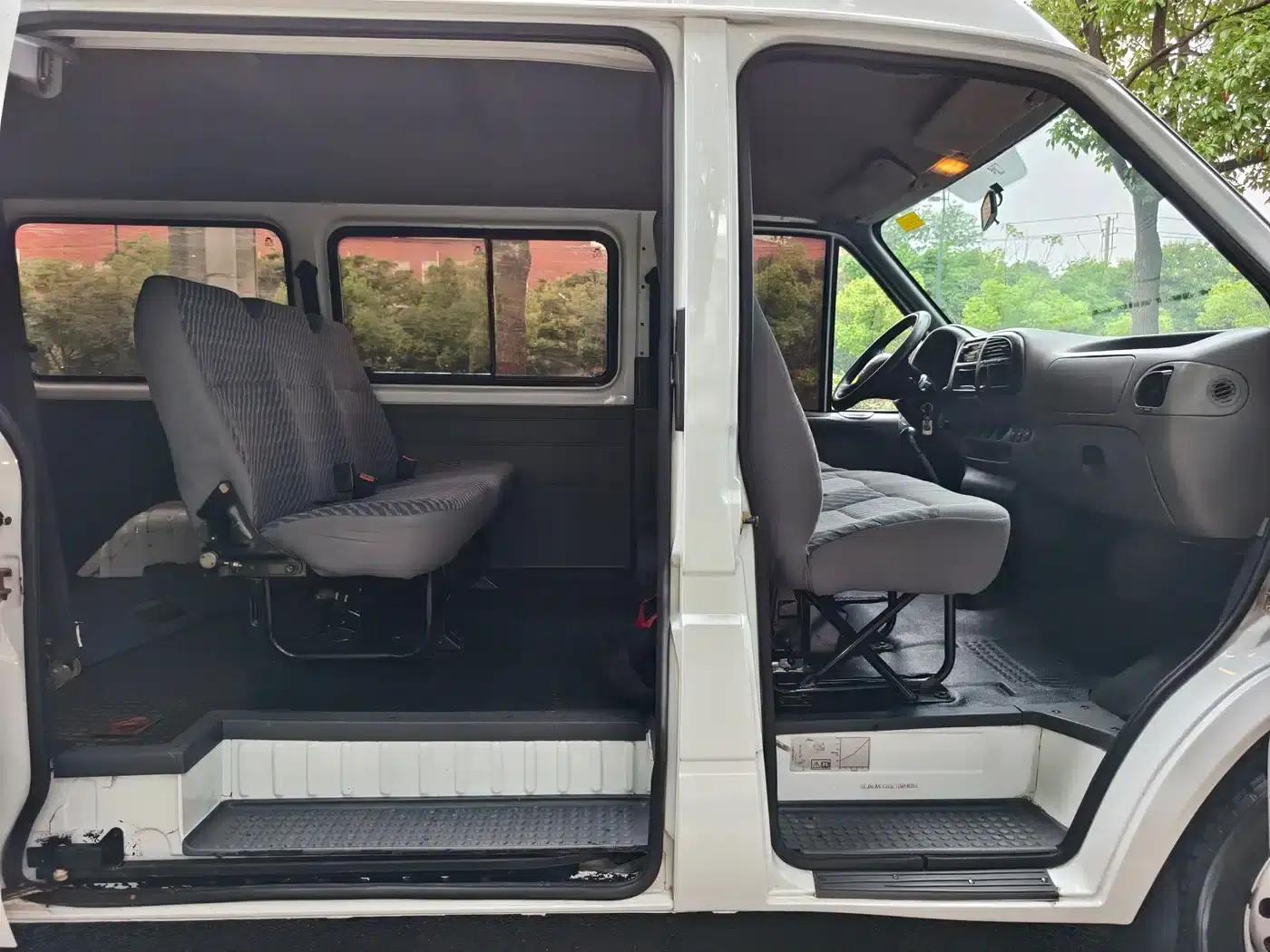 Classic Ford Transit 2013 2.8T Diesel Standard Short Wheelbase Mid-Roof JX493ZLQ4 — миниатюра 5