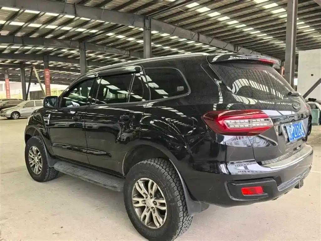 2016 Ford Everest 2.2T Diesel Manual 4WD Luxury Edition — миниатюра 12