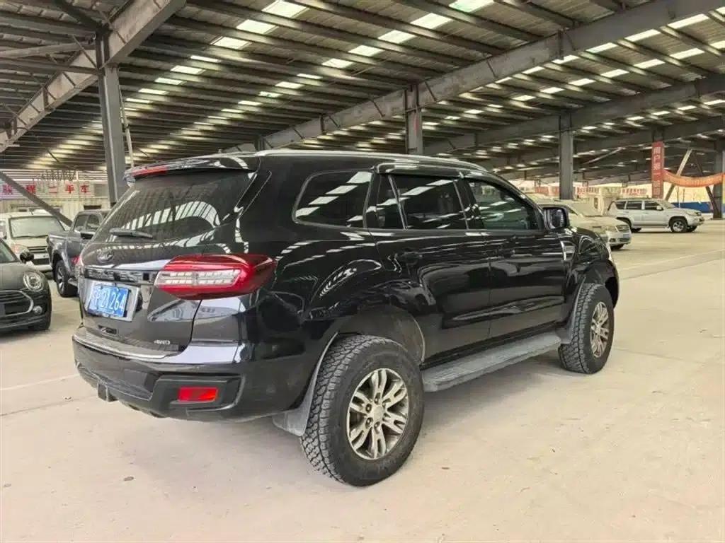 2016 Ford Everest 2.2T Diesel Manual 4WD Luxury Edition — миниатюра 13