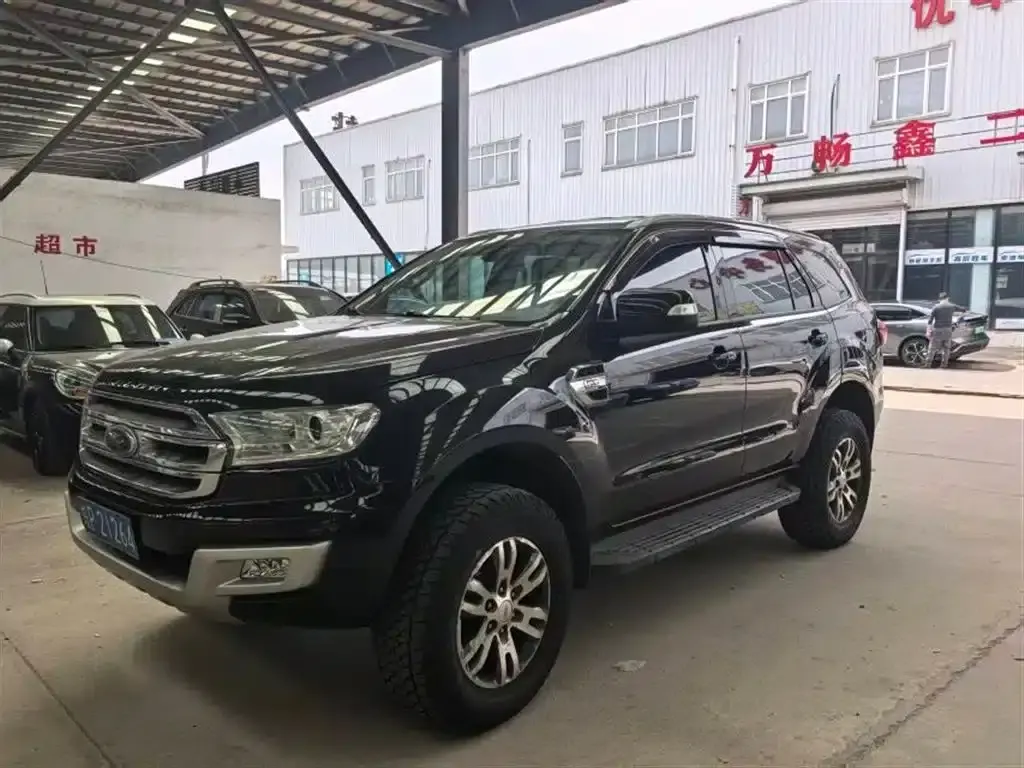 2016 Ford Everest 2.2T Diesel Manual 4WD Luxury Edition — миниатюра 3