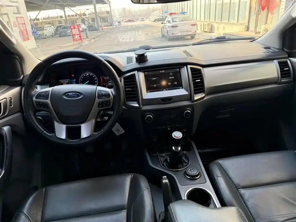 2016 Ford Everest 2.2T Diesel Manual 4WD Luxury Edition — миниатюра 7