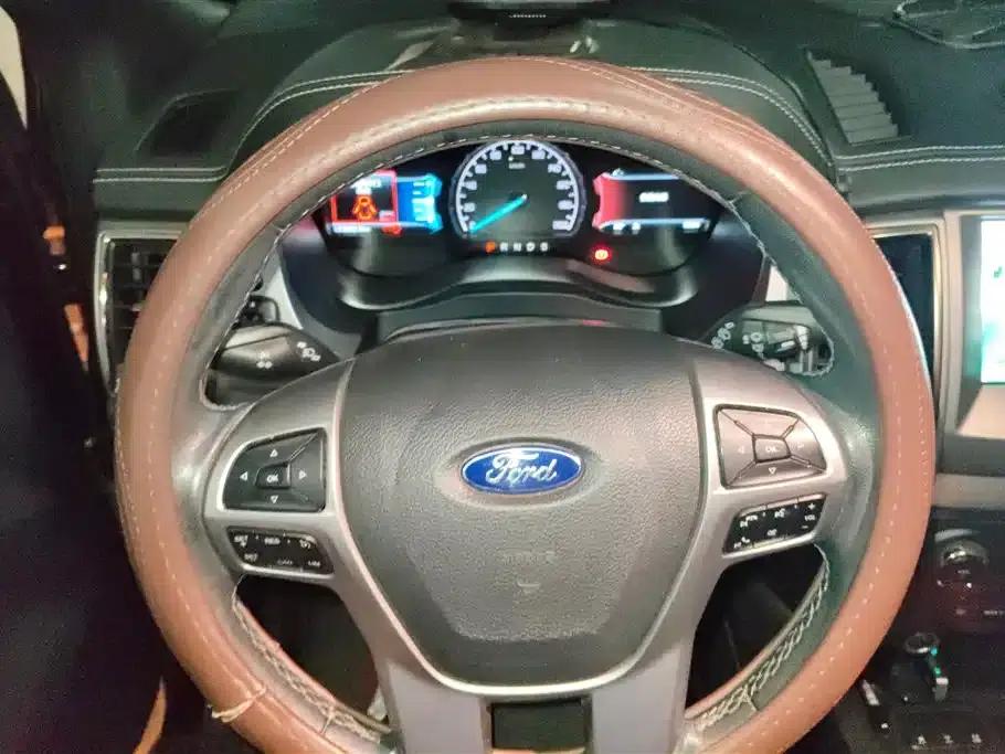 2017 Ford Everest 2.0T Gasoline Automatic 4WD Luxury 7-Seater — миниатюра 15